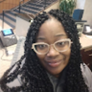 Meet your Posher, Stephanie